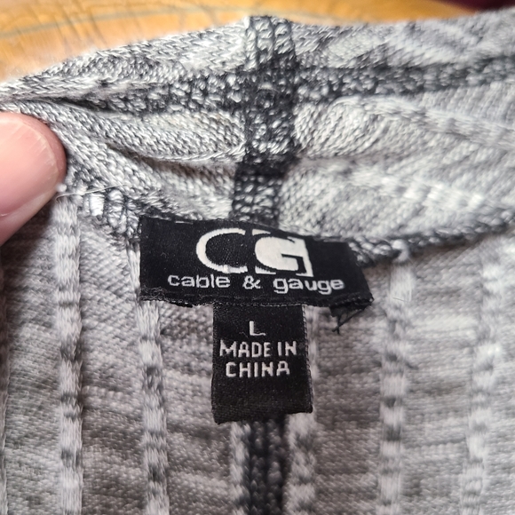 Cable & Gauge black/gray large women's vest - Picture 2 of 8